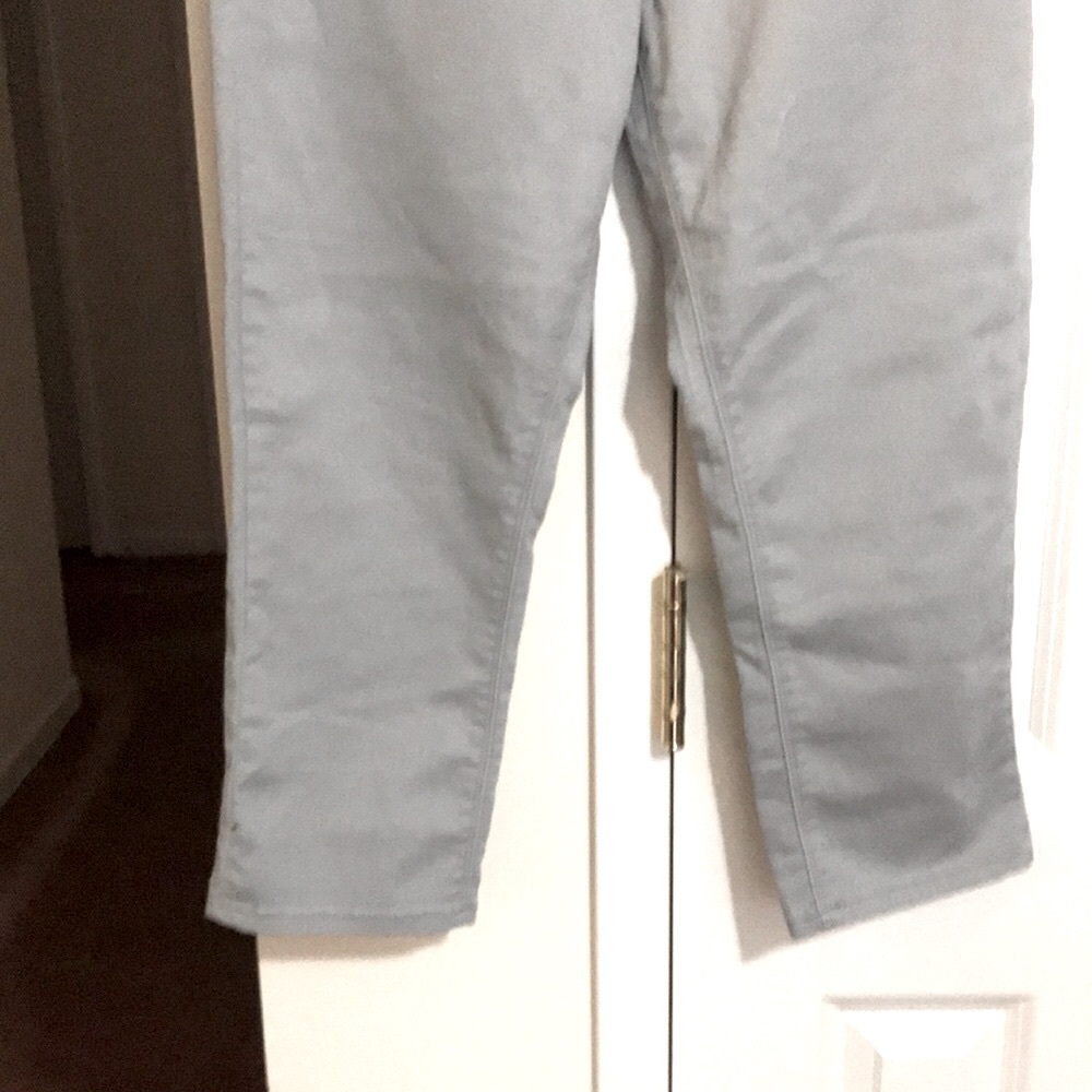 NWOT Curve Appeal Heather Gray Straight Leg soft and strech. Button Zip closure. - Picture 4 of 5